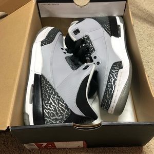 NIKE AIR JORDAN Retro 3 BG - Wolf Grey Size 7y
